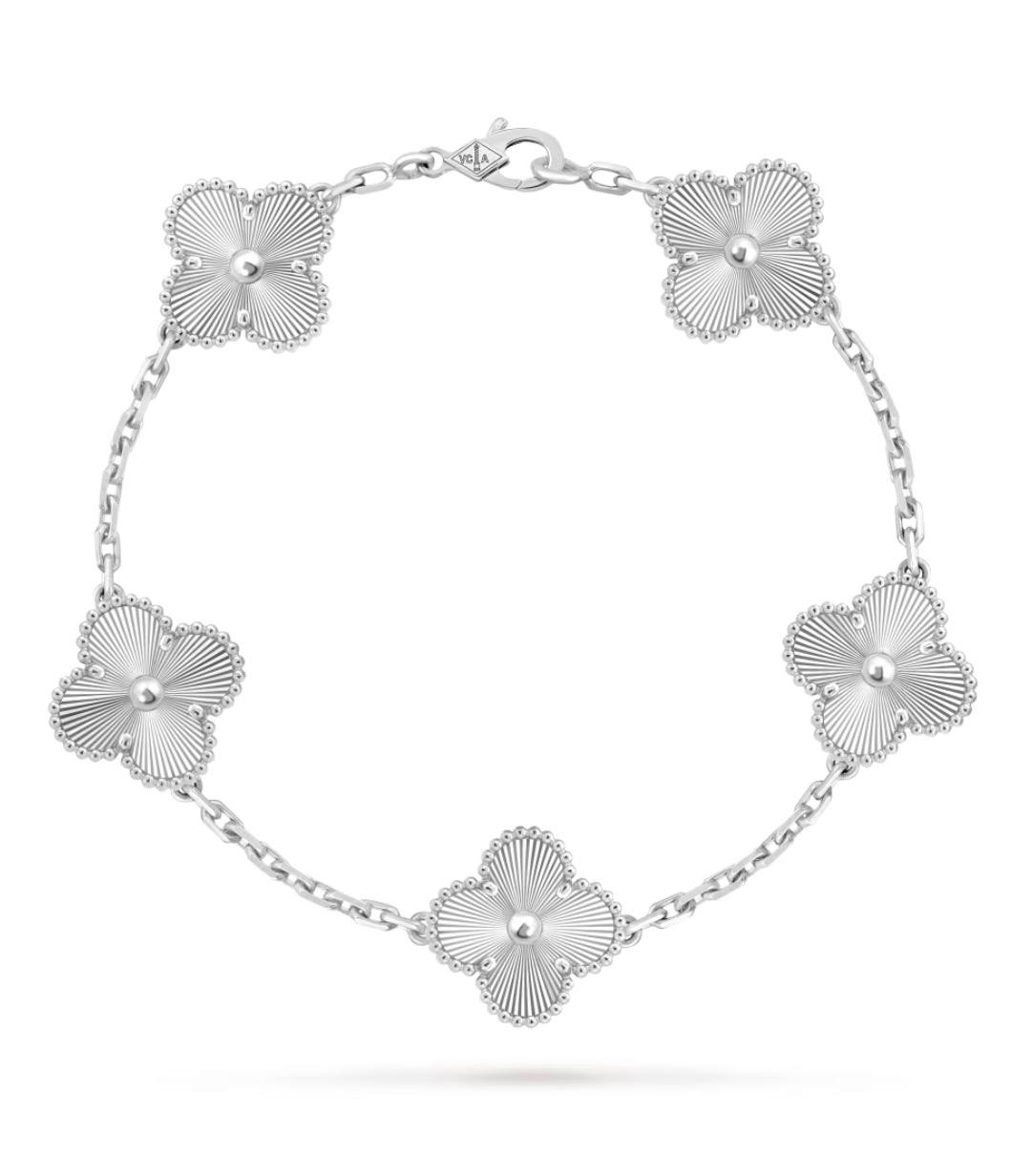 Van Cleef & Arpels Vintage Alhambra Bracelet 5 Motifs Yellow Gold