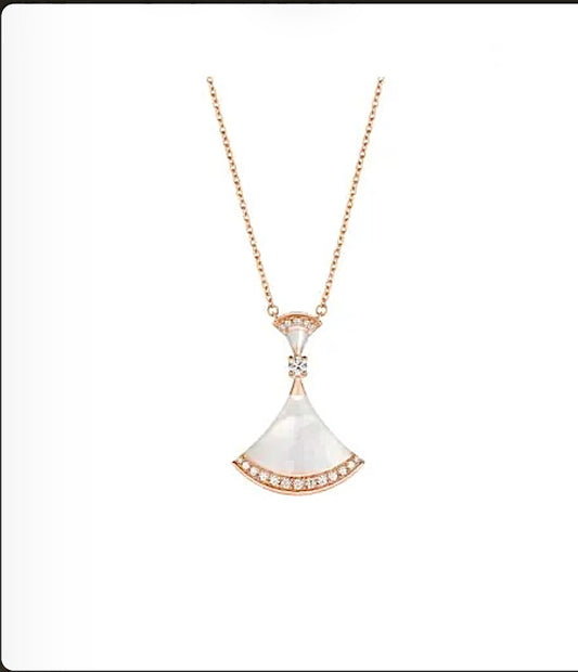Bvlgari Diva’s Dream Diamond Necklace – Rose Gold, Mother-of-Pearl Fan & Diamond Edge