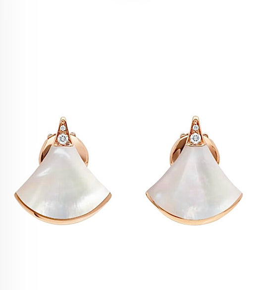 Bvlgari Diva’s Dream Earrings – Rose Gold, Mother-of-Pearl Fan & 1 Diamond